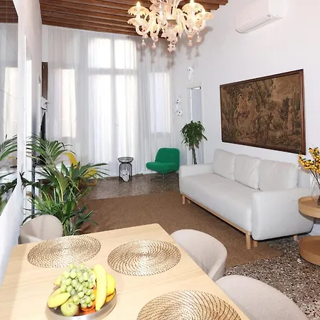 Apartmán 1 Yellow Benátky